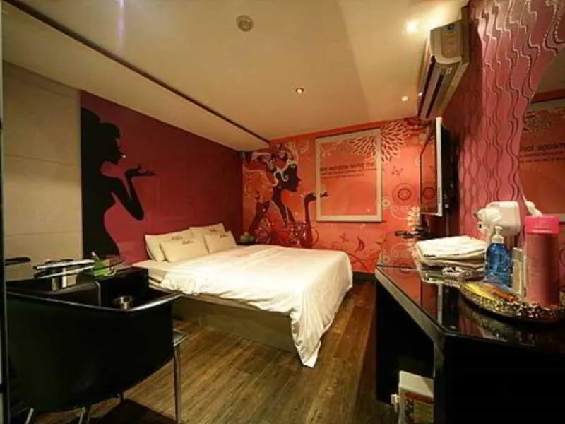 Spring 21 Hotel Sinchon Seoul